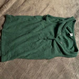 Size XS, dark green half button tank